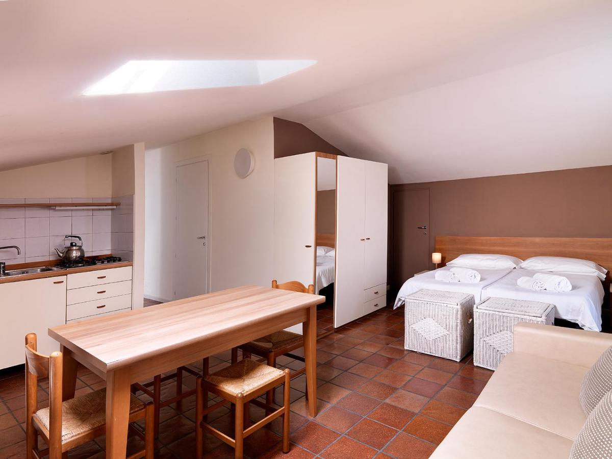 Residence Il Melograno Manerba del Garda Buitenkant foto