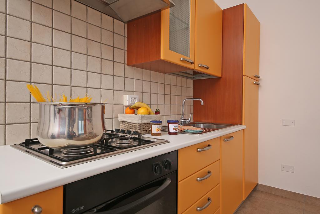 Residence Il Melograno Manerba del Garda Buitenkant foto