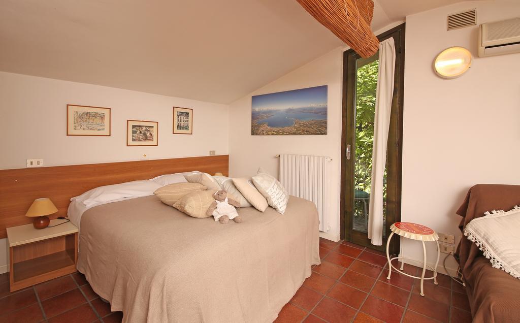 Residence Il Melograno Manerba del Garda Buitenkant foto